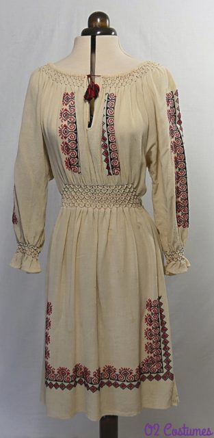 Robe d’indienne brodée